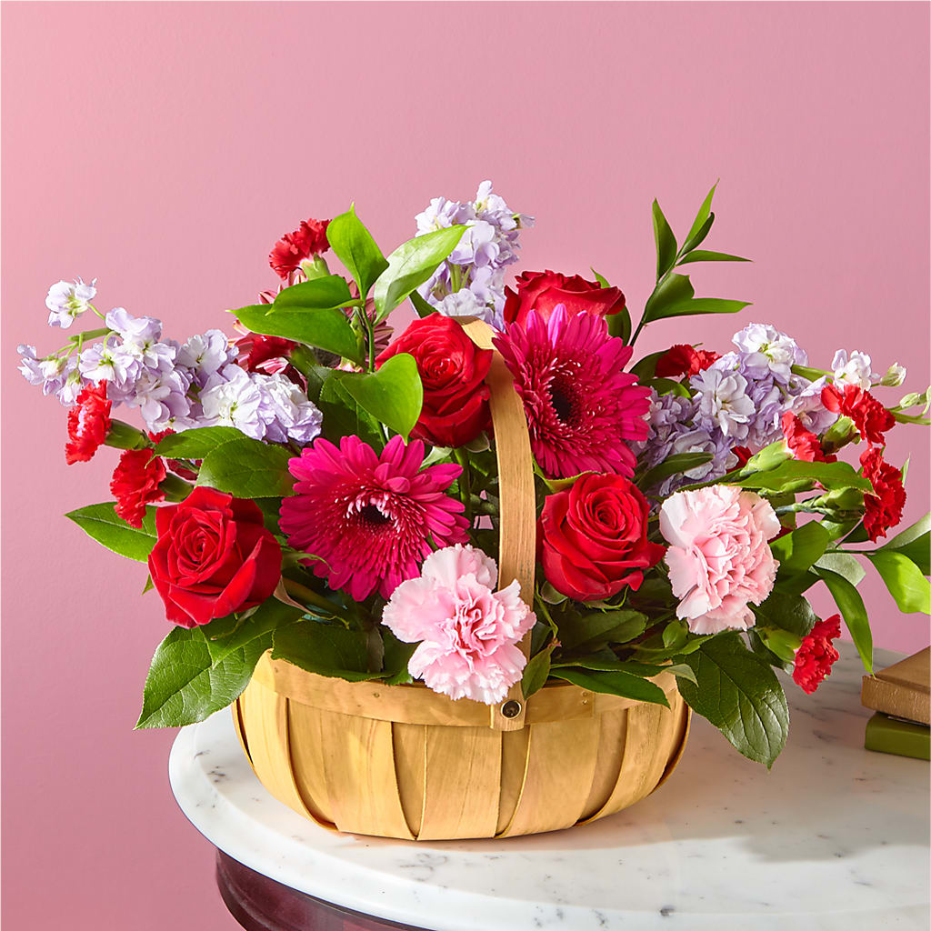 Pink Picnic Basket – Four Seasons Florist, Clarksville TN