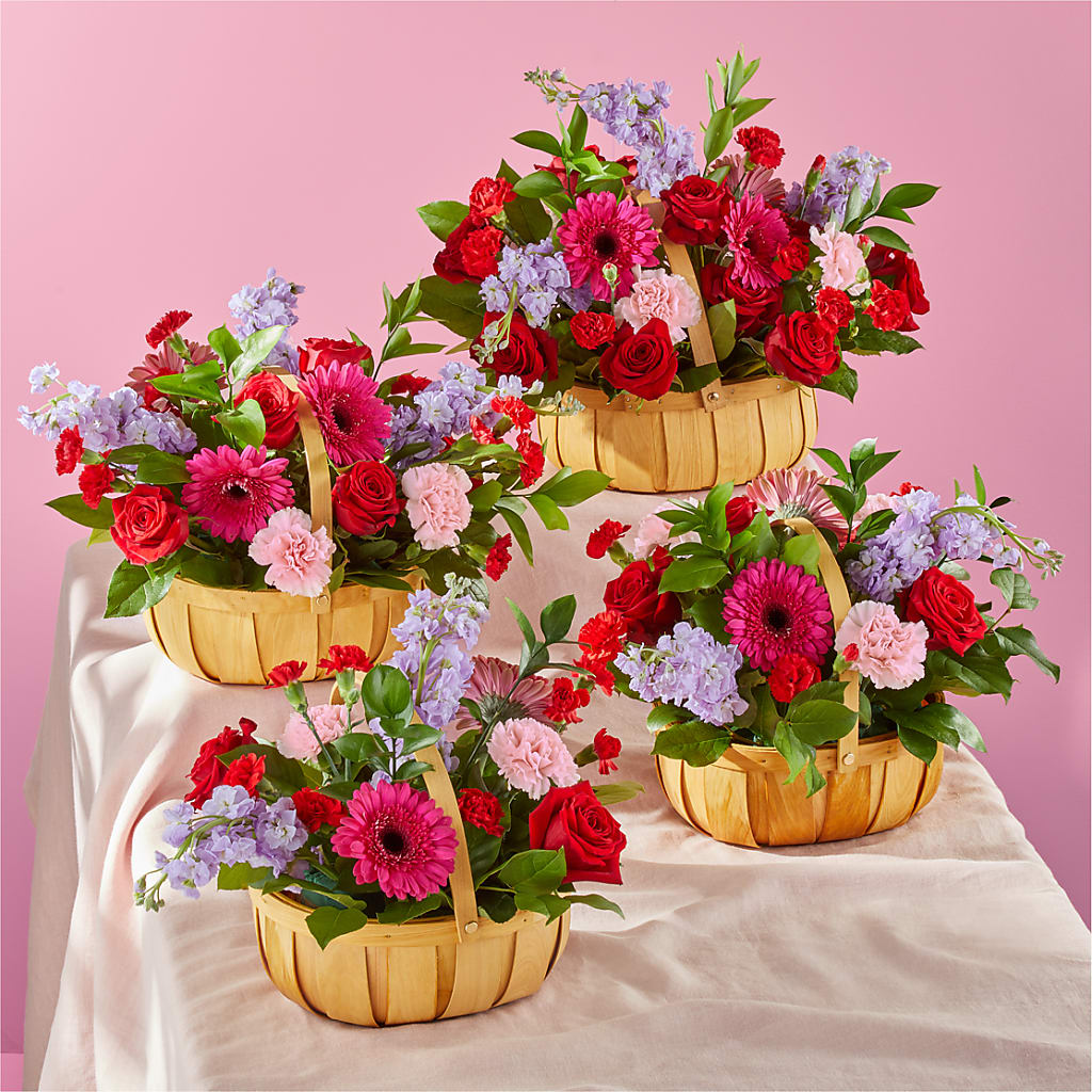 Pink Picnic Basket – Four Seasons Florist, Clarksville TN