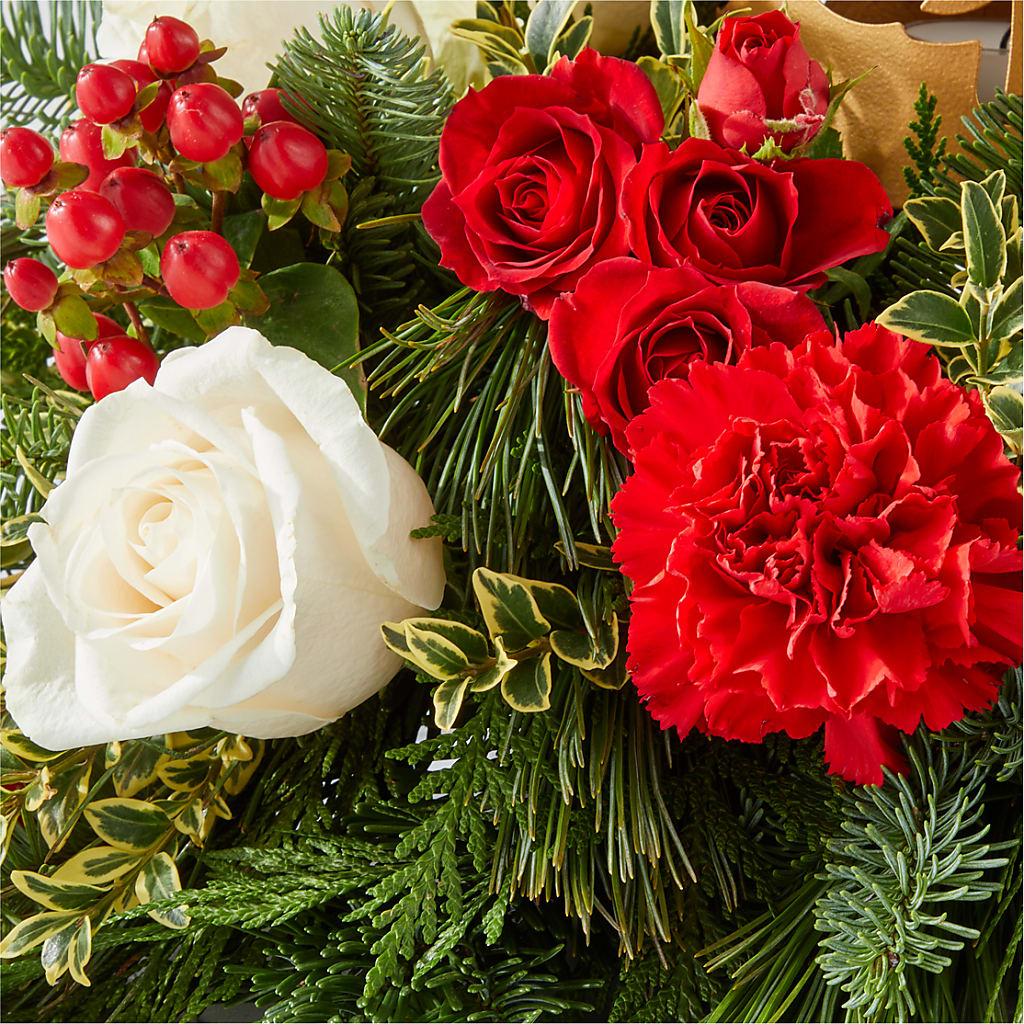 December Dreams Centerpiece –  Four Seasons Florist, Clarksville TN