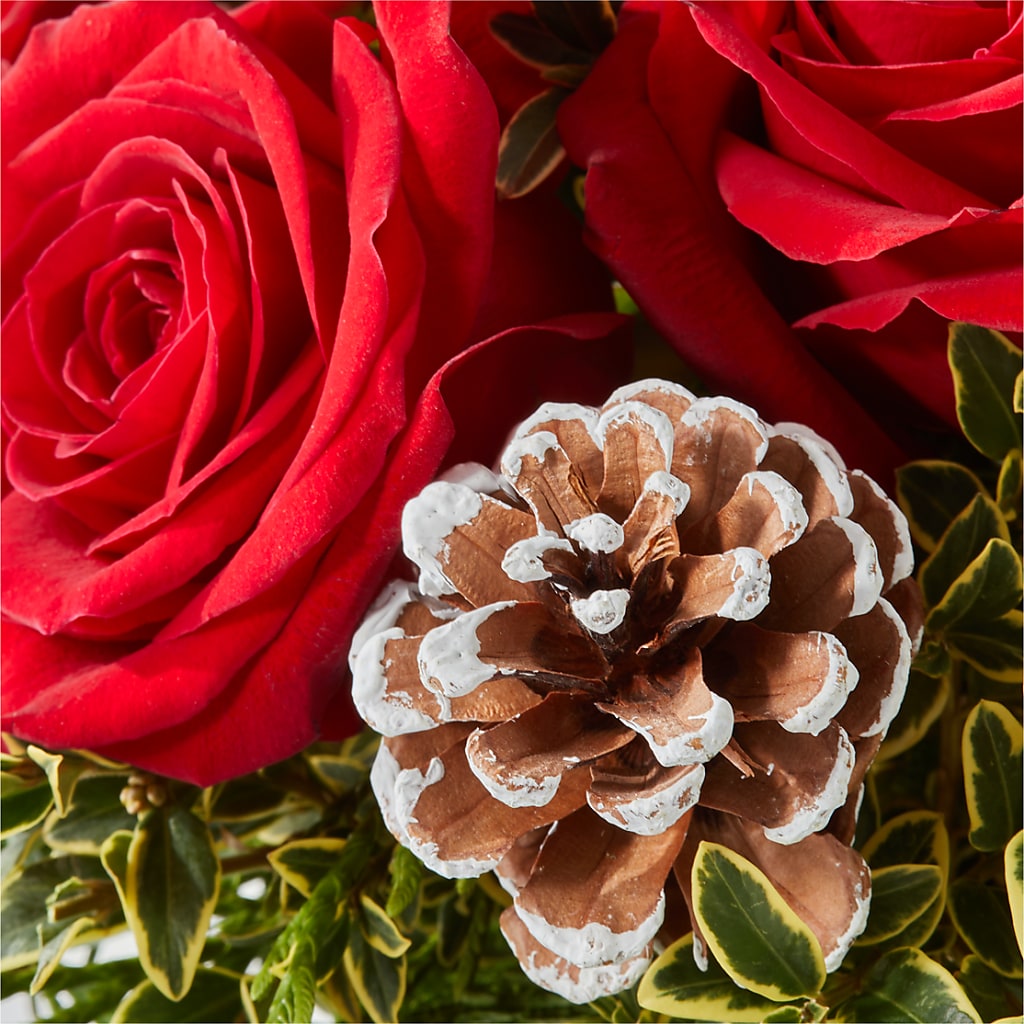 Snowy Wonderland Bouquet –  Four Seasons Florist, Clarksville TN