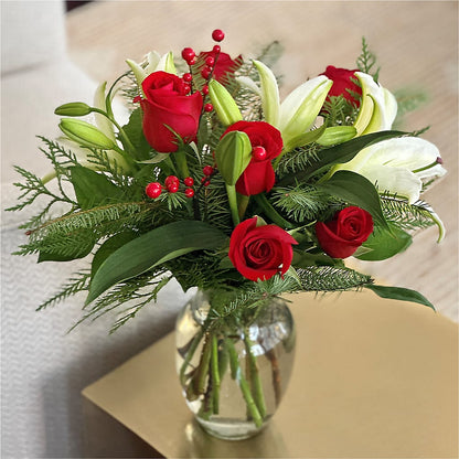 Sparkling Snowflakes Bouquet –  Four Seasons Florist, Clarksville TN