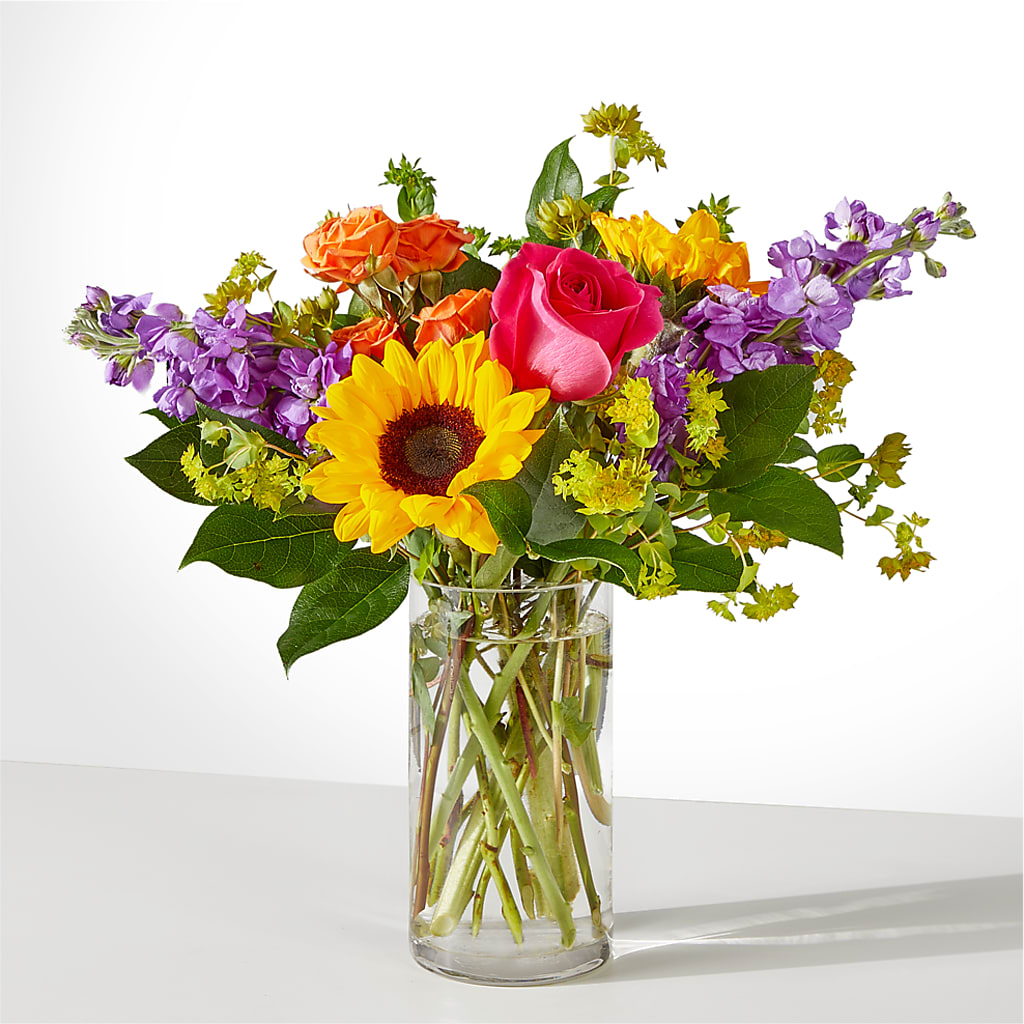 Vibrant Greetings Bouquet –  Four Seasons Florist, Clarksville TN